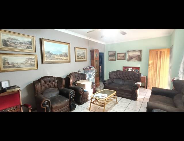3 BEDROOM FREESTANDING FOR SALE IN WITBANK EXT 8